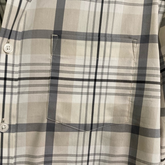 Men’s button down shirt - Picture 3 of 6